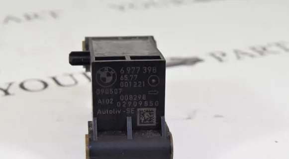 BMW 5 E60 E61 Airbag deployment crash/impact sensor 6977398