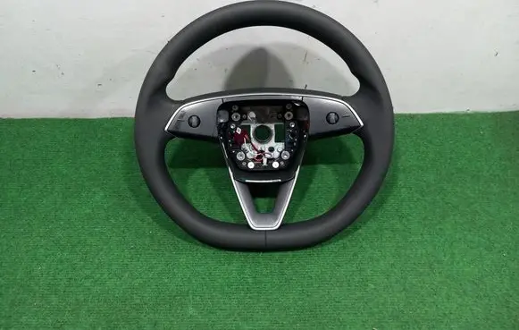 Tesla Model 3 Steering wheel 1735339