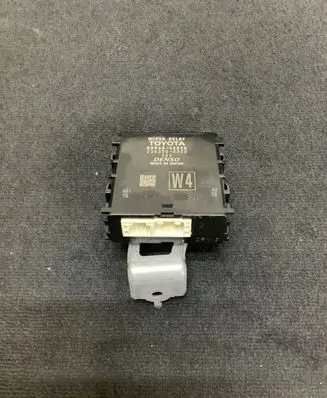 Toyota RAV 4 (XA50) Window wiper relay 8594042040 2360000030