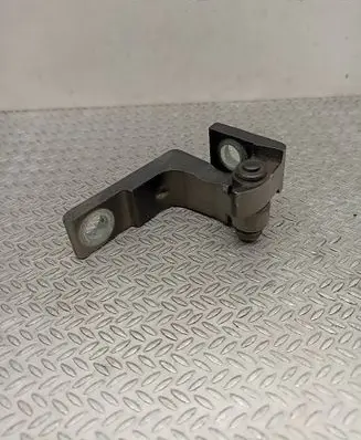 Porsche Cayenne (9PA) Front door upper hinge 7L0831401A 7L0831401