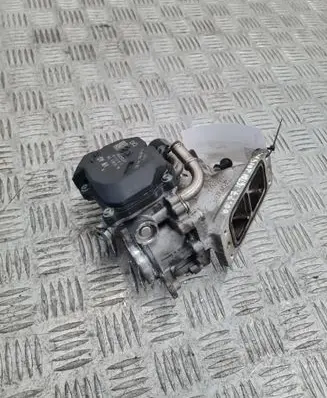 Volkswagen Golf VII Throttle valve 04L128063N