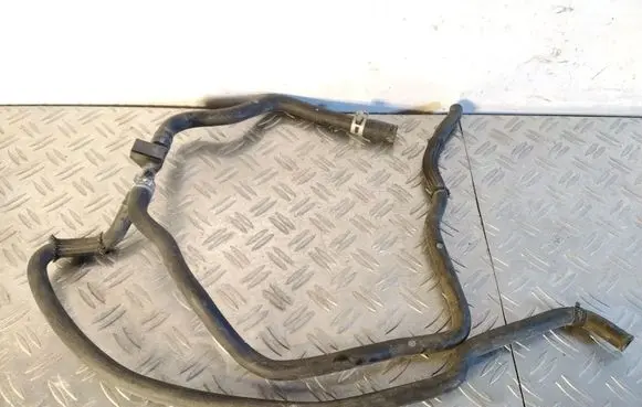 Engine coolant pipe/hose