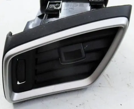 Nissan X-Trail T32 Dashboard side air vent grill/cover trim E9895311100