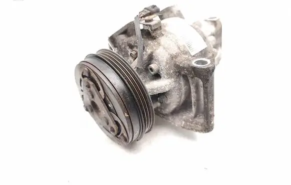 Dacia Sandero Air conditioning (A/C) compressor (pump) 926000287R