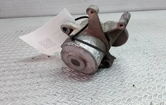 Volkswagen Golf III Generator/alternator belt tensioner 032145299C