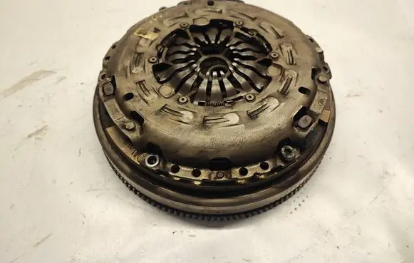 BMW 2 F46 Clutch set kit 8601318 860131801