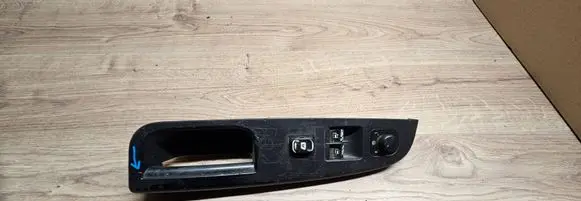 Volkswagen Golf V Electric window control switch 1k3868049b