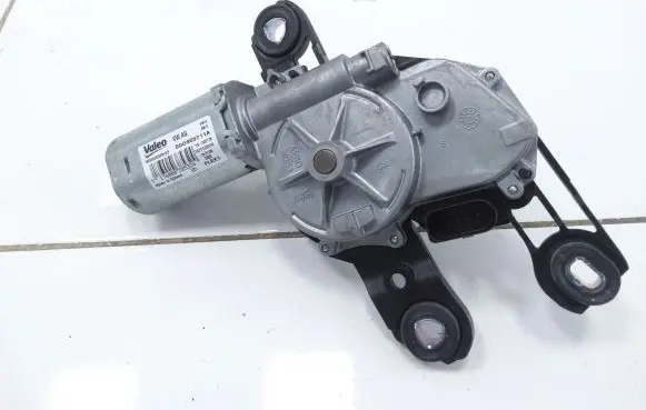 Volkswagen Golf VII Rear window wiper motor 5G0955711A