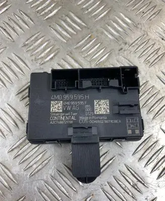 Audi Q7 4M Door control unit/module 4M0959595H