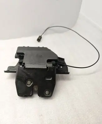 BMW X5 E53 Tailgate/trunk/boot lock/catch/latch 8408492