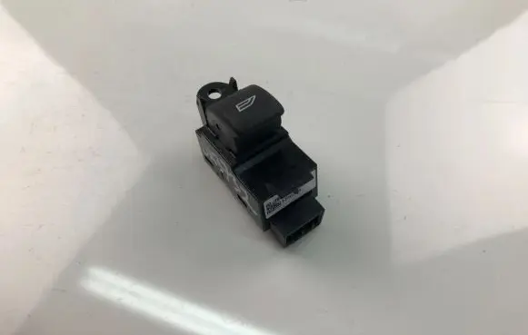 Volvo V40 Electric window control switch 31394840