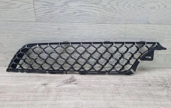 Mercedes-Benz CLA C118 X118 Front bumper lower grill A1188884000 A1888884800