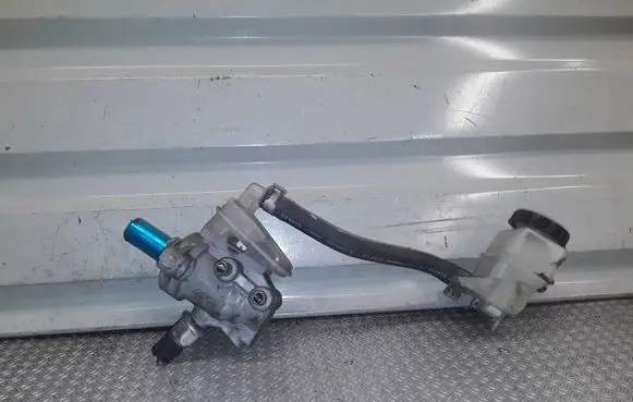 Nissan Murano Z50 Master brake cylinder 