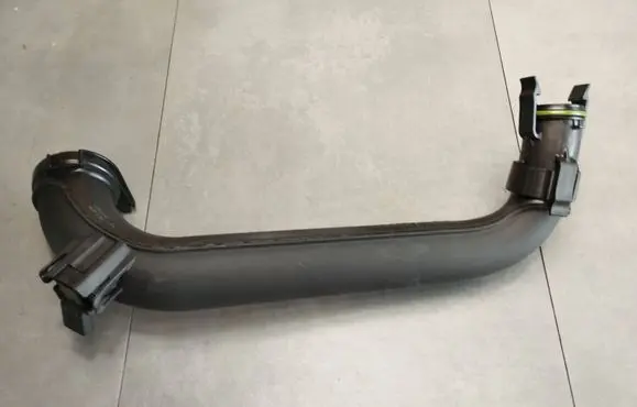 Volkswagen Golf VII Intercooler hose/pipe 04E145673C