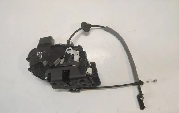 Volvo XC70 Rear door lock 31253668