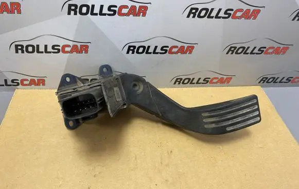 Ford Focus Accelerator throttle pedal 98AB9F836AE