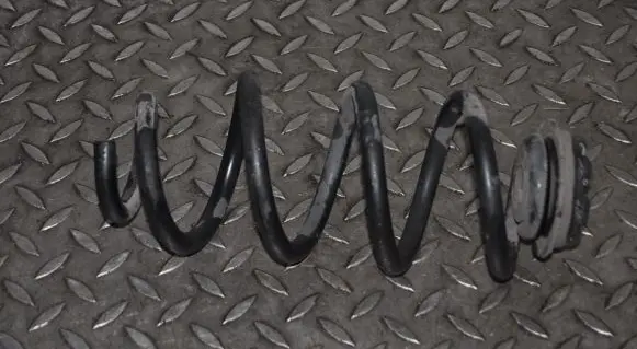 Nissan X-Trail T32 Rear coil spring