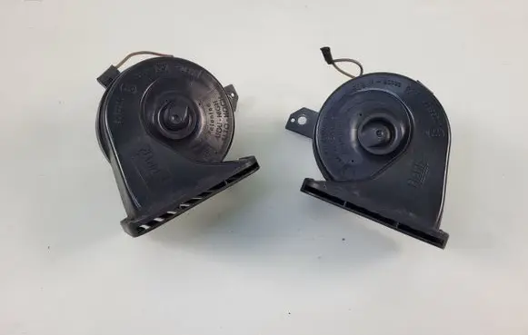 Mercedes-Benz SLK R170 Horn signal A0045429520