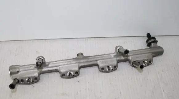 BMW X1 U11 Fuel main line pipe 8665633