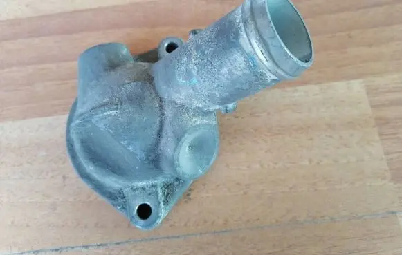 Thermostat/thermostat housing