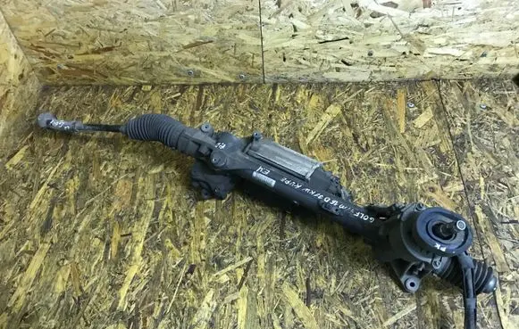 Volkswagen Golf VI Steering rack