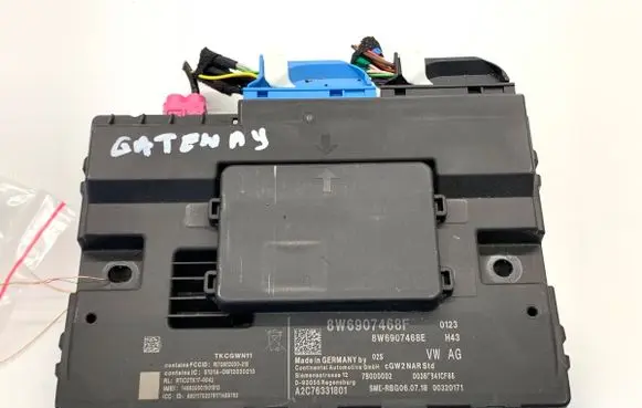Audi A4 S4 B9 8W Gateway control module 8W6907468F