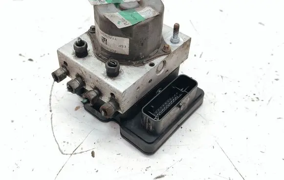 Chrysler Town & Country V ABS Pump P68183803AB