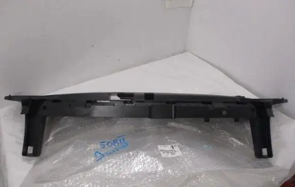 Front bumper mounting bracket