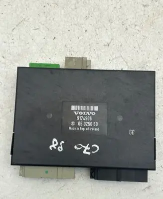 Volvo C70 Air suspension control unit module (rear) 9174906 05025050