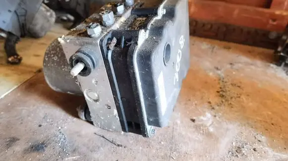 Peugeot 5008 ABS Pump 0265951738 10125S0607