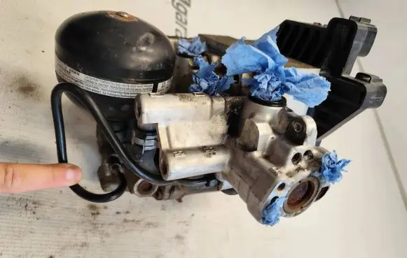 Mitsubishi Pajero Sport I ABS Pump 55U012051074