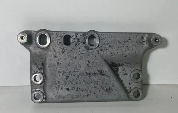 Volkswagen Golf VII Other engine bay part 5QE199587A