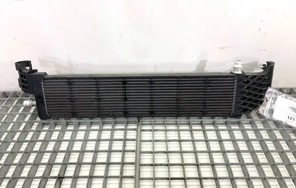 BMW 5 G30 G31 G38 Coolant radiator 8596124