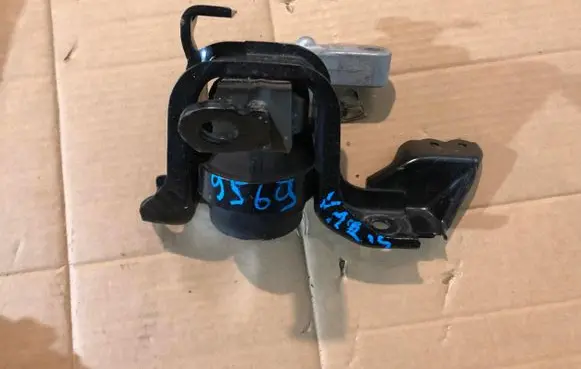 Toyota Yaris Cross Engine mount vacuum valve 