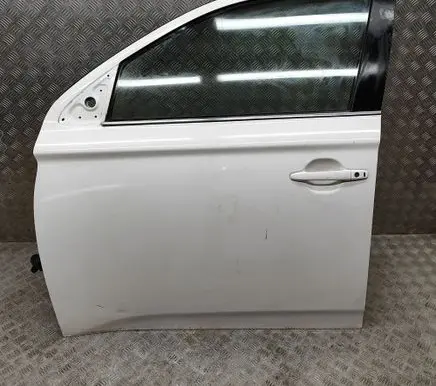 Mitsubishi Outlander Front door 5700B671