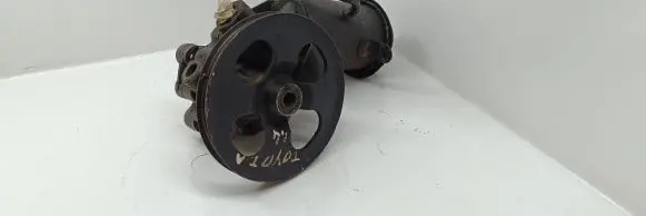 Toyota Corolla Verso E121 Power steering pump 52020