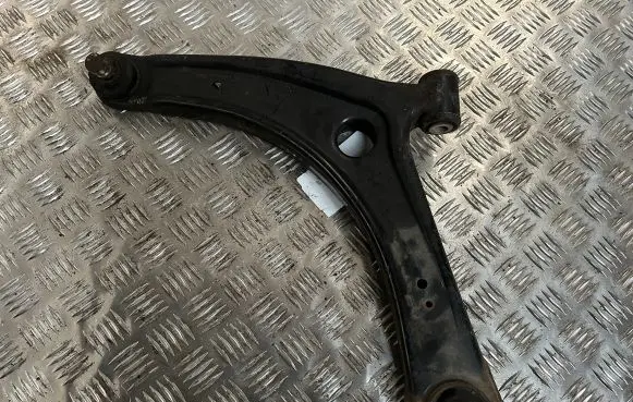 Mitsubishi Outlander Front lower control arm/wishbone