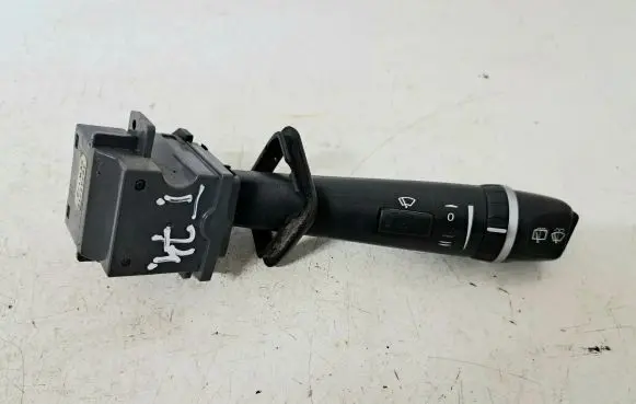 Volvo V70 Wiper control stalk 30739218