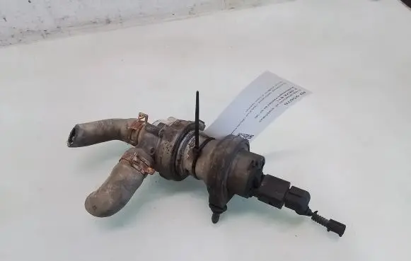 Volkswagen PASSAT B5 Electric auxiliary coolant/water pump