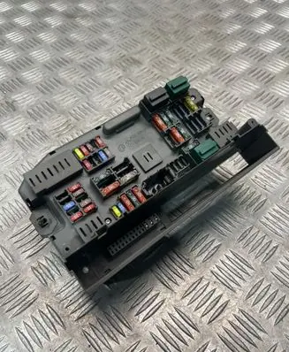 BMW X5 E70 Fuse module 6931690