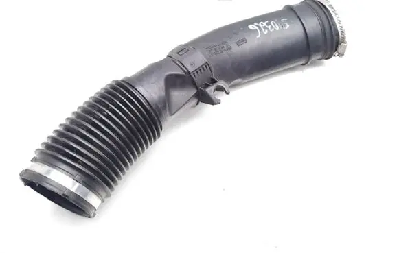 Air intake hose/pipe