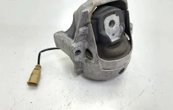 Audi S5 Engine mount bracket 8R0199381AQ