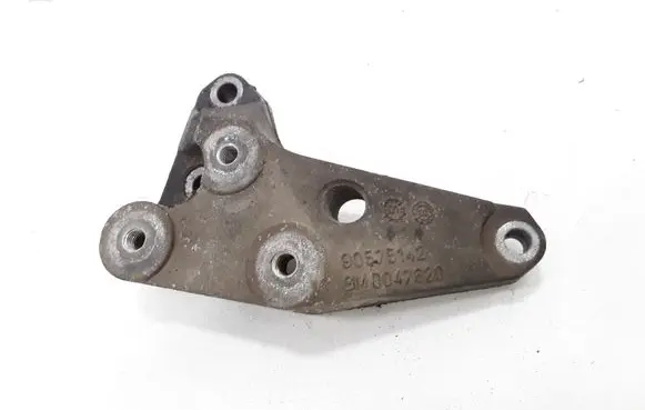 Opel Astra G Engine mounting bracket 90575142 0047620