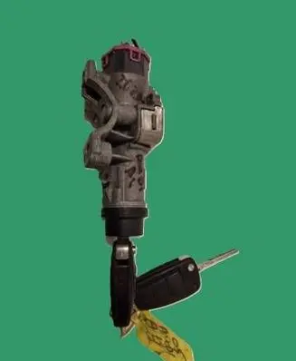 Audi A4 S4 B7 8E 8H Ignition lock 4B0905851N