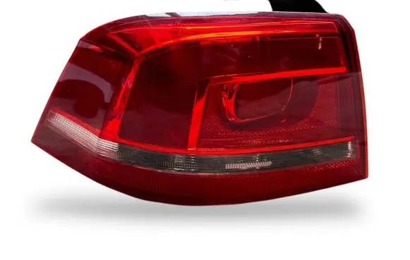 Volkswagen PASSAT B7 Rear/tail lights 90010183
