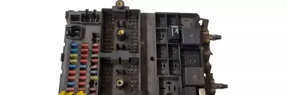 Jeep Grand Cherokee (WJ) Fuse module P56042942AC
