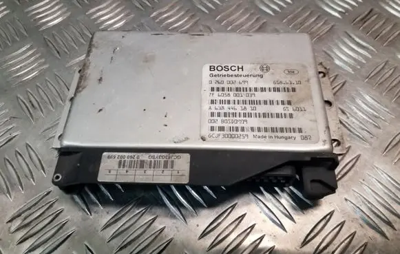 Mercedes-Benz Vito Viano W638 Gearbox control unit/module 0260002699 A6384461810 ZF6058001039
