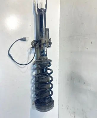 BMW 5 G30 G31 Front shock absorber with coil spring 6866528 22B341MB0229