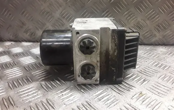 Volkswagen PASSAT B6 ABS Pump 3C0614095M 15747502B 15747702