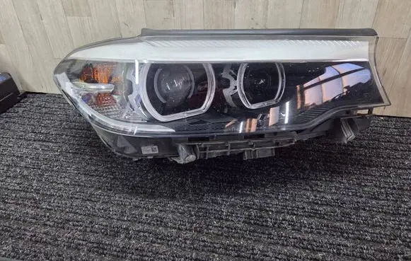 BMW 5 G30 G31 Headlight/headlamp 7439202 10392040006